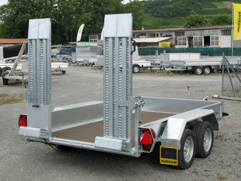 Rimorchio per trasporto macchine Humbaur HS353016 con 12 occhielli e rampe in acciaio
