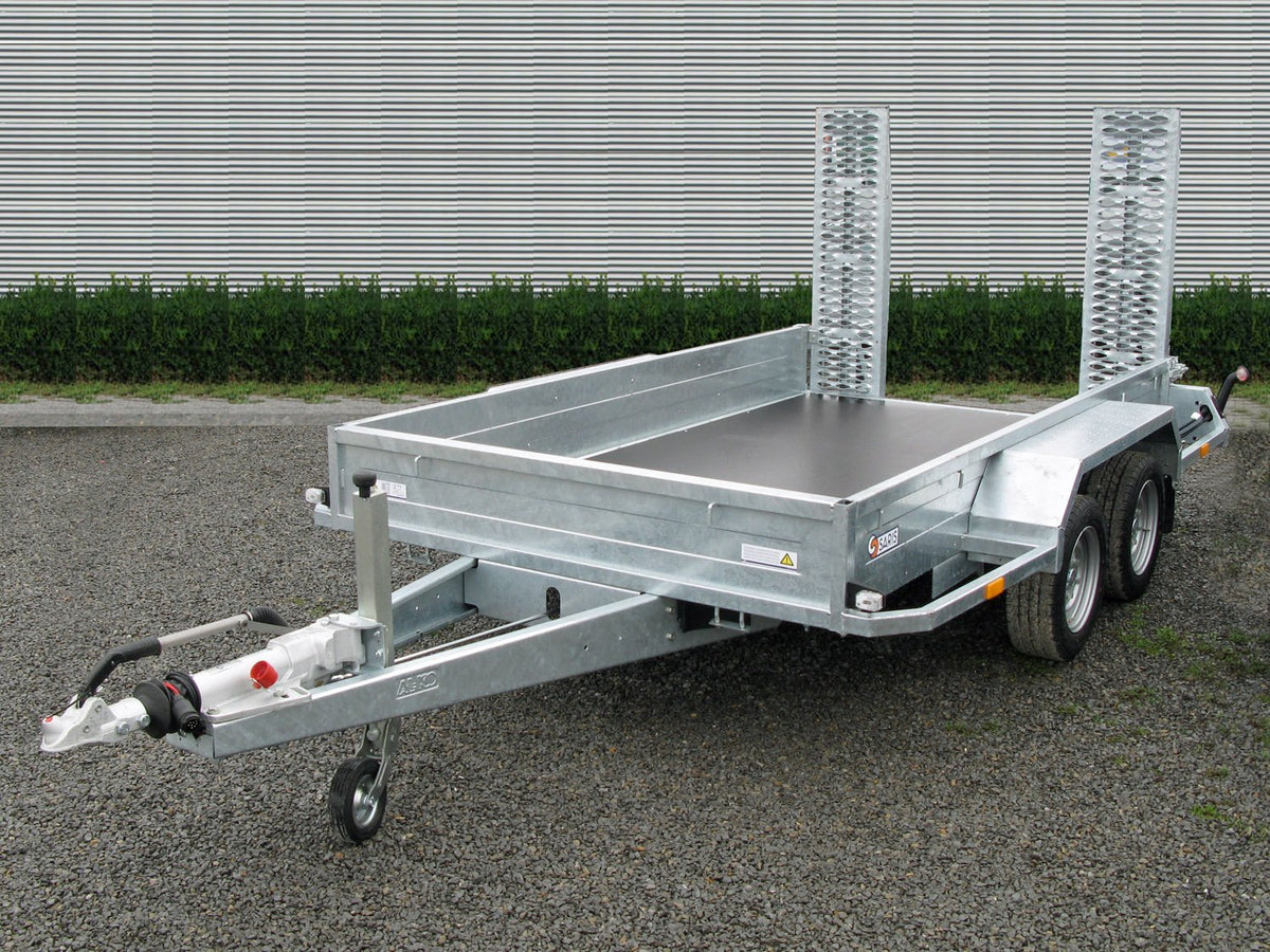 Rimorchio trasporto macchine Saris MG 306 170 3500 2 con rampe Magnum Explorer